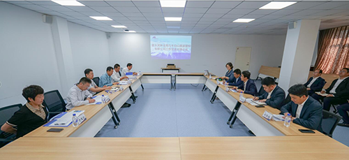 省森工集團(tuán)露水河林業(yè)局與長(zhǎng)白山旅游股份有限公司就森林旅游、促進(jìn)林業(yè)轉(zhuǎn)型升級(jí)開展業(yè)務(wù)對(duì)接